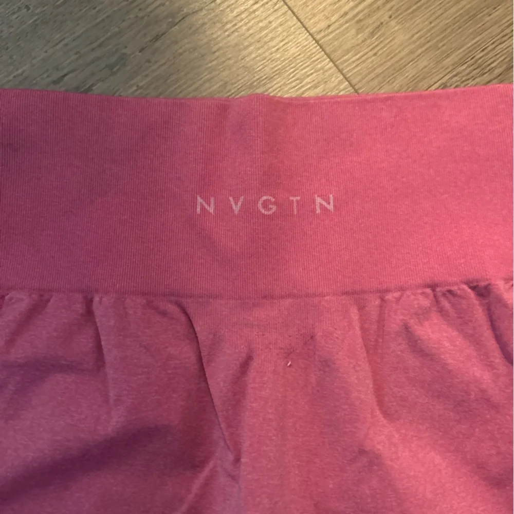 NVGTN Bubblegum pink contour leggings - Picture 4 of 5